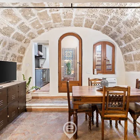 Estay - Debaix Marco Polo 55 Apartment